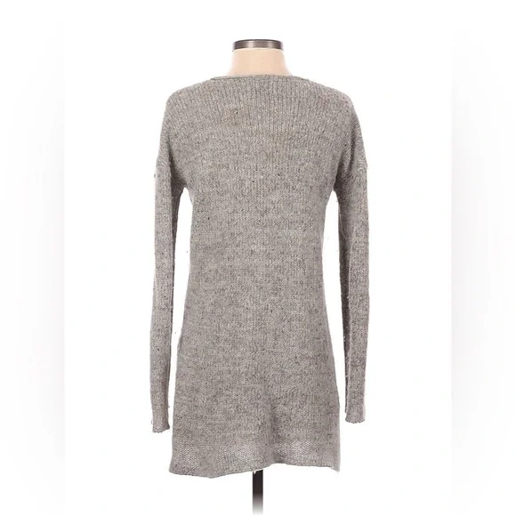 Babaton x ARITZIA V-neck Pullover Long Sleeve Sweater - Picture 3 of 5